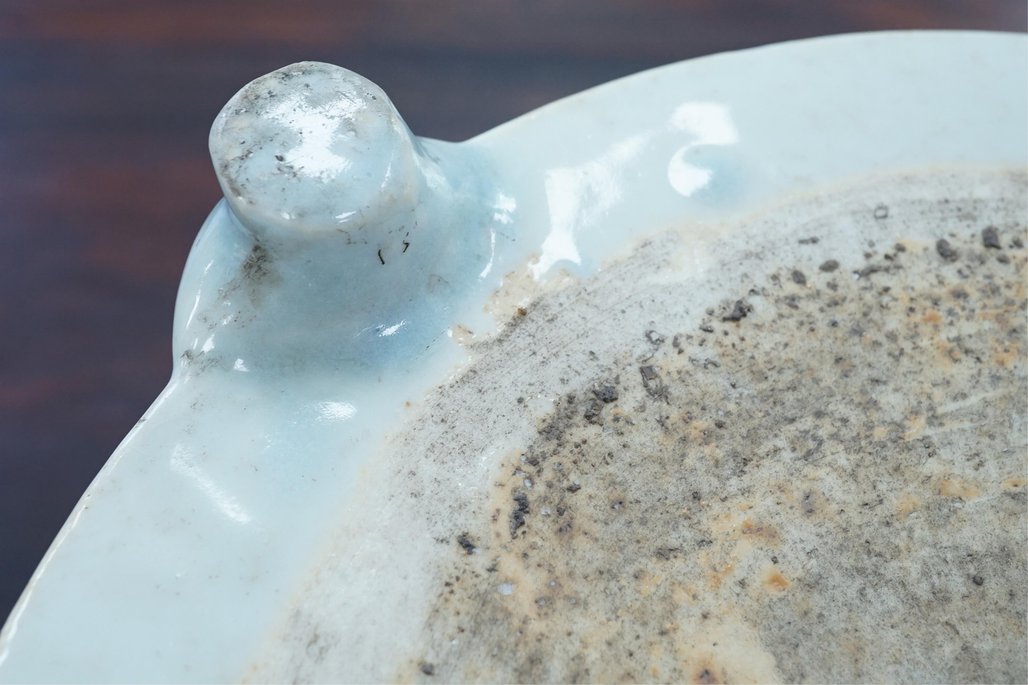 A large Chinese blue and white tripod censer, Ming Dynasty, 16th century